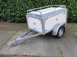 Gesloten Aanhanger B